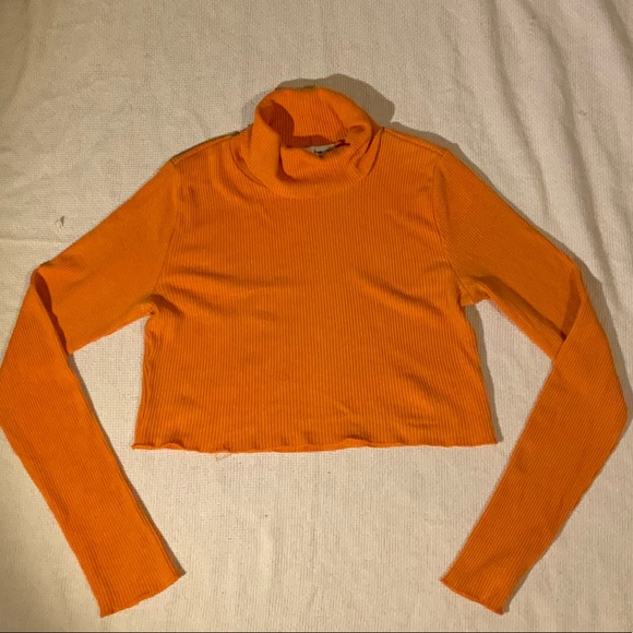 Aritzia Orange cropped turtleneck - Picture 1 of 2